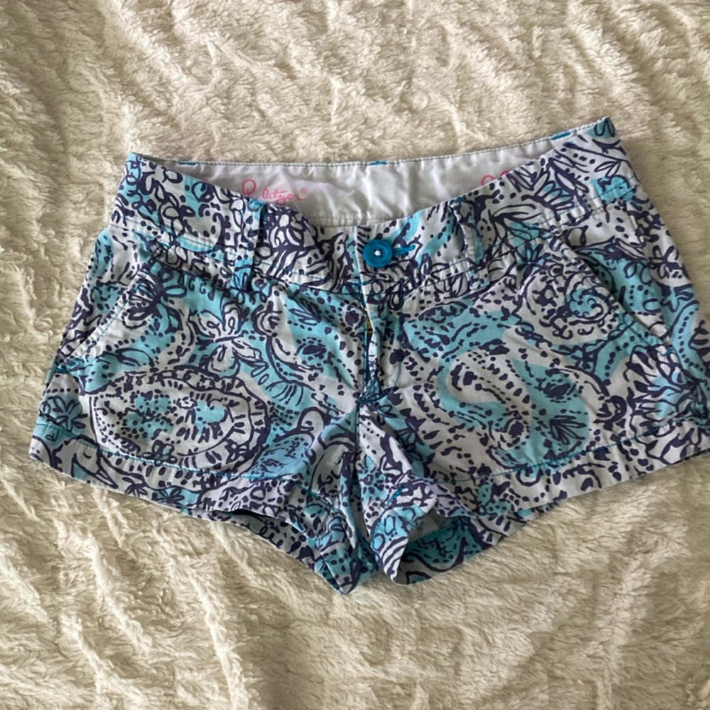 Lilly Pulitzer “The Walsh” ladies size OO blue and white shorts